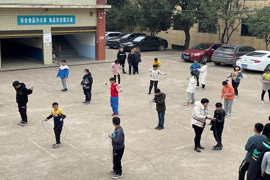 塘渡口鎮(zhèn)玉田初級(jí)中學(xué)舉行2021年秋季期末體育考試