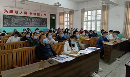 以人為本，平安為先——山門鎮(zhèn)橫溪中學(xué)召開“校園安全建設(shè)年”部署會(huì)