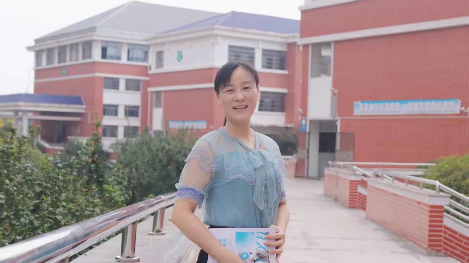 堅(jiān)守教育初心  甘做一片綠葉