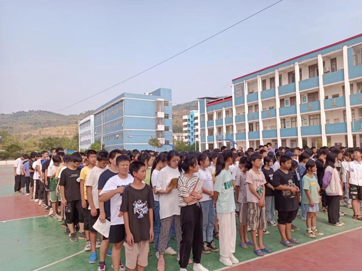 點亮夢想   揚帆起航  ——谷洲鎮(zhèn)中學隆重舉行2022年秋季開學典禮