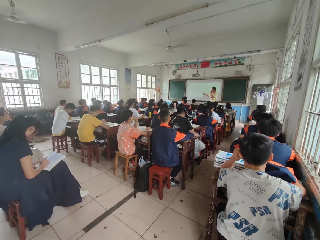 洞口縣山門鎮(zhèn)中學(xué)八年級(jí)數(shù)學(xué)組開展2022年秋季學(xué)期磨課活動(dòng)