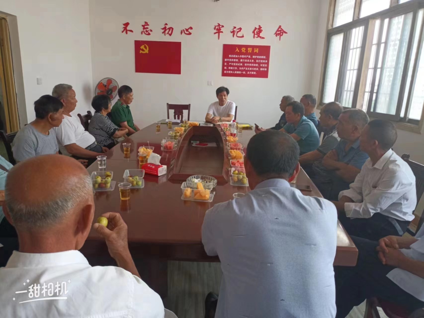 新寧縣萬(wàn)塘鄉(xiāng)中心學(xué)校舉行  退休教師座談會(huì)暨自助認(rèn)證工作培訓(xùn)會(huì)