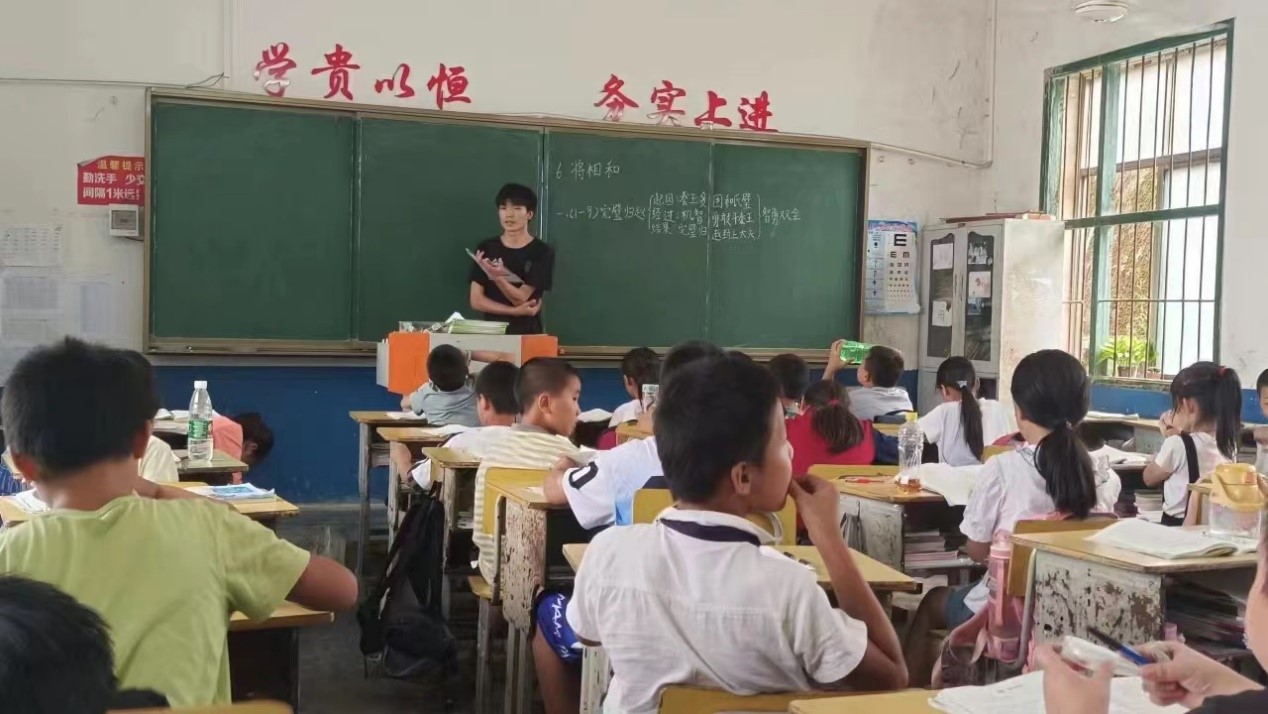 風(fēng)好正是揚(yáng)帆時(shí),不待揚(yáng)鞭自?shī)^蹄