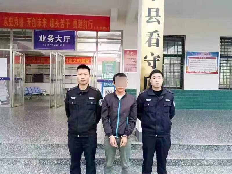 聚焦校園：神速破獲一起盜竊學(xué)生財物案