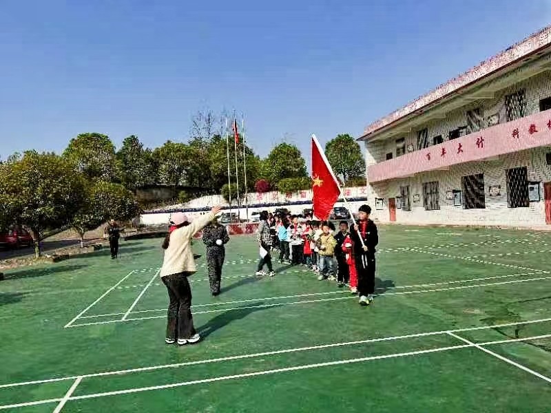 霞塘云中心完小開展