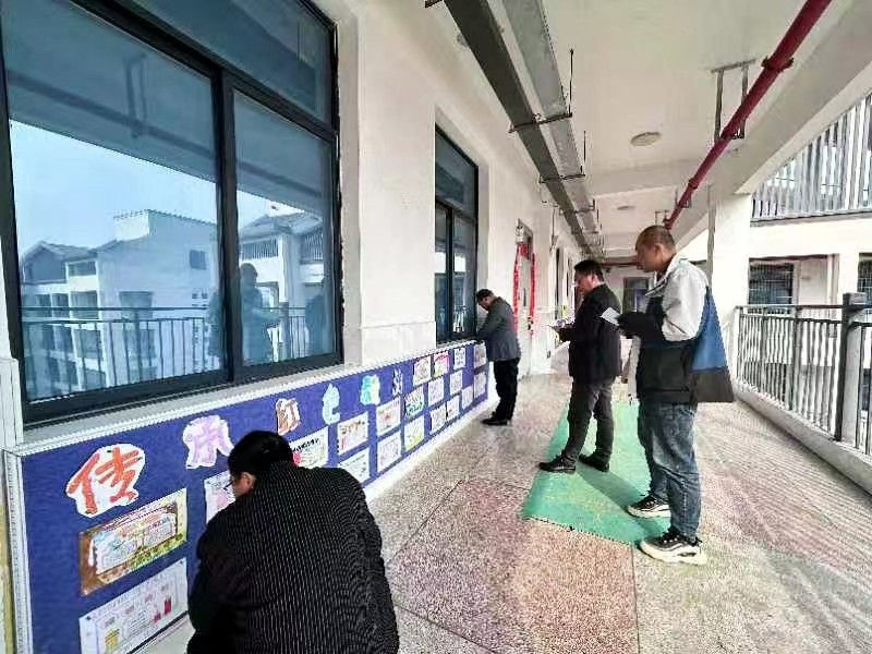 追尋紅色足跡 共建文明校園