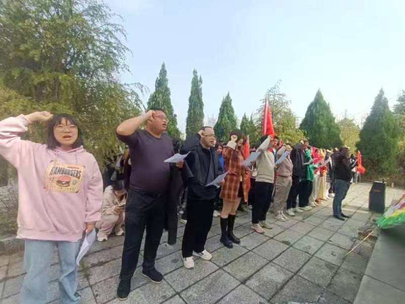 ????清明祭英烈 傳承愛國(guó)志