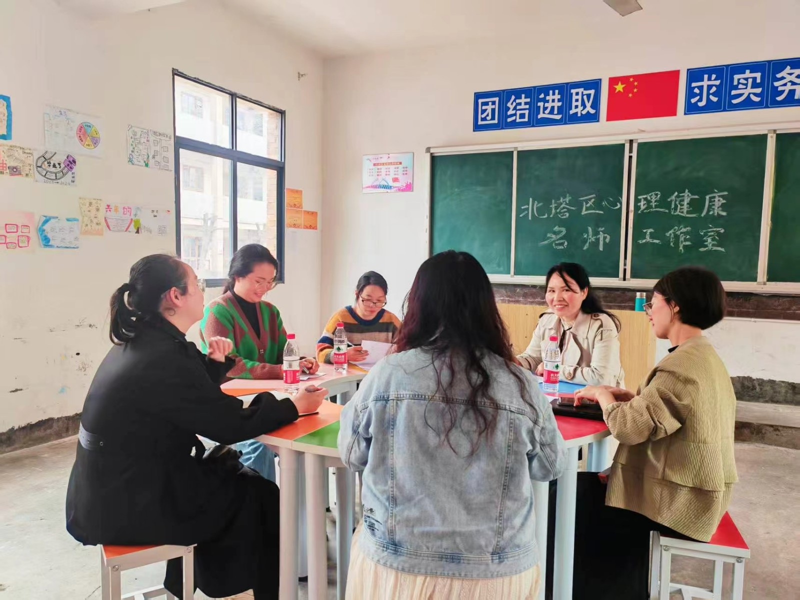 “研心育綱要，護成長之路”