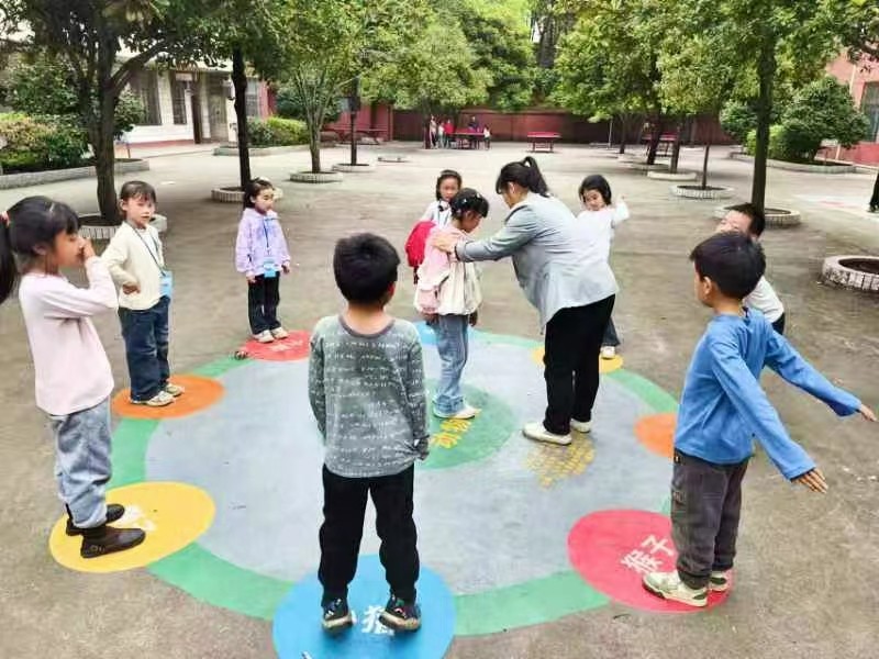 “陽(yáng)光校園 活力課間”創(chuàng)新開展多彩課間活動(dòng)紀(jì)實(shí)