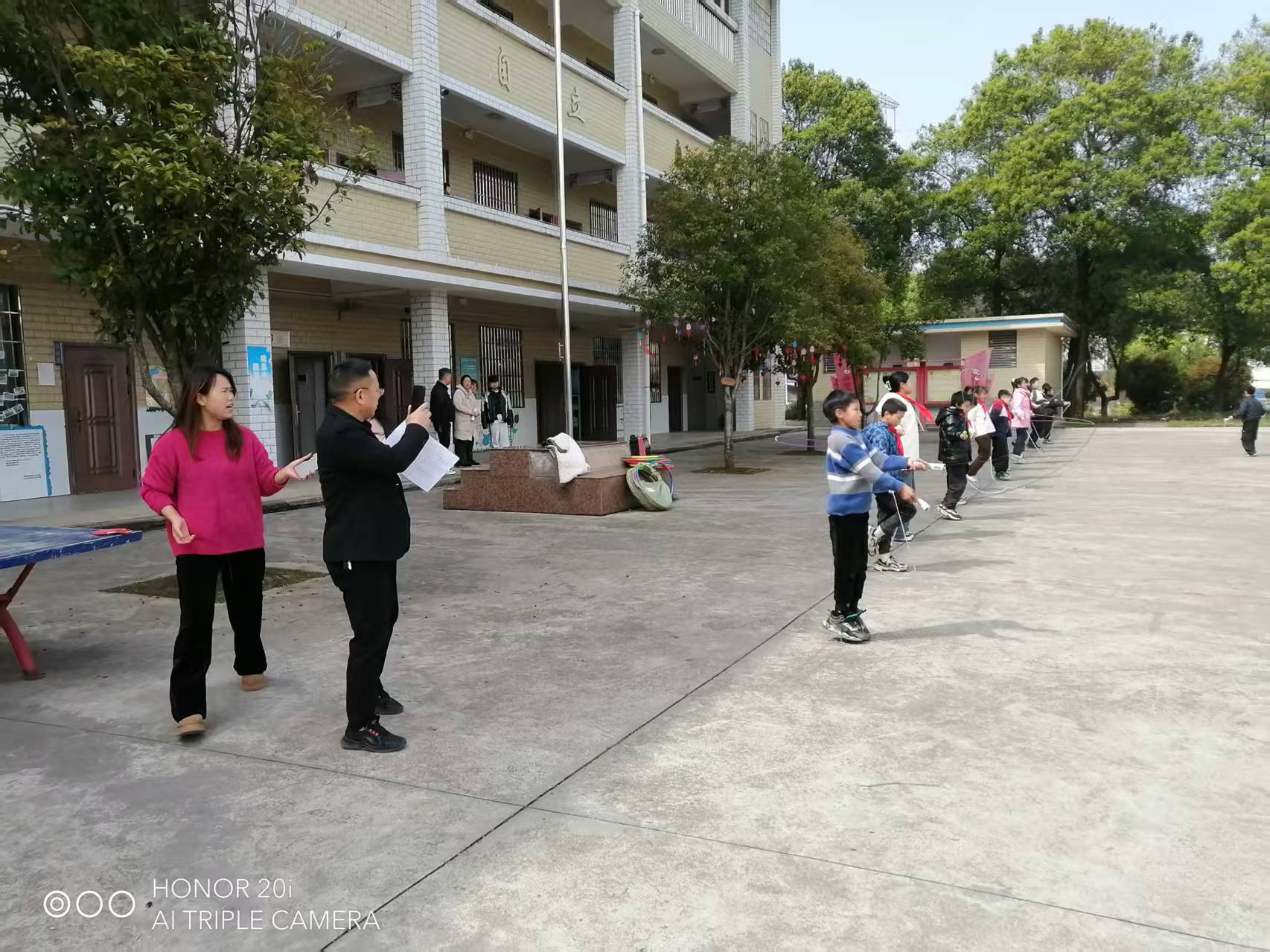 認真核實  精準填報