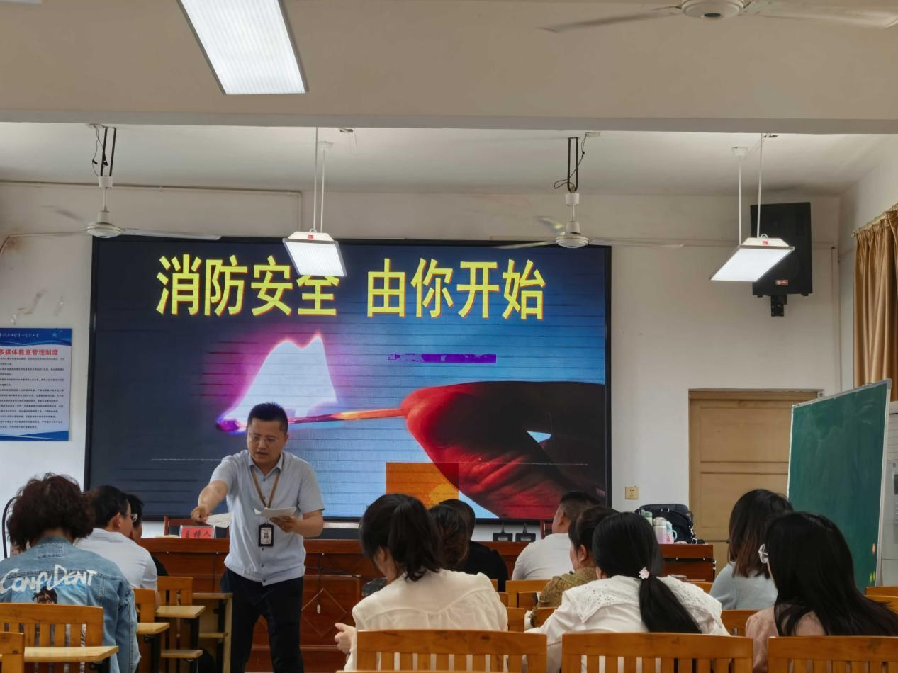 開展消防演練，筑牢校園安全