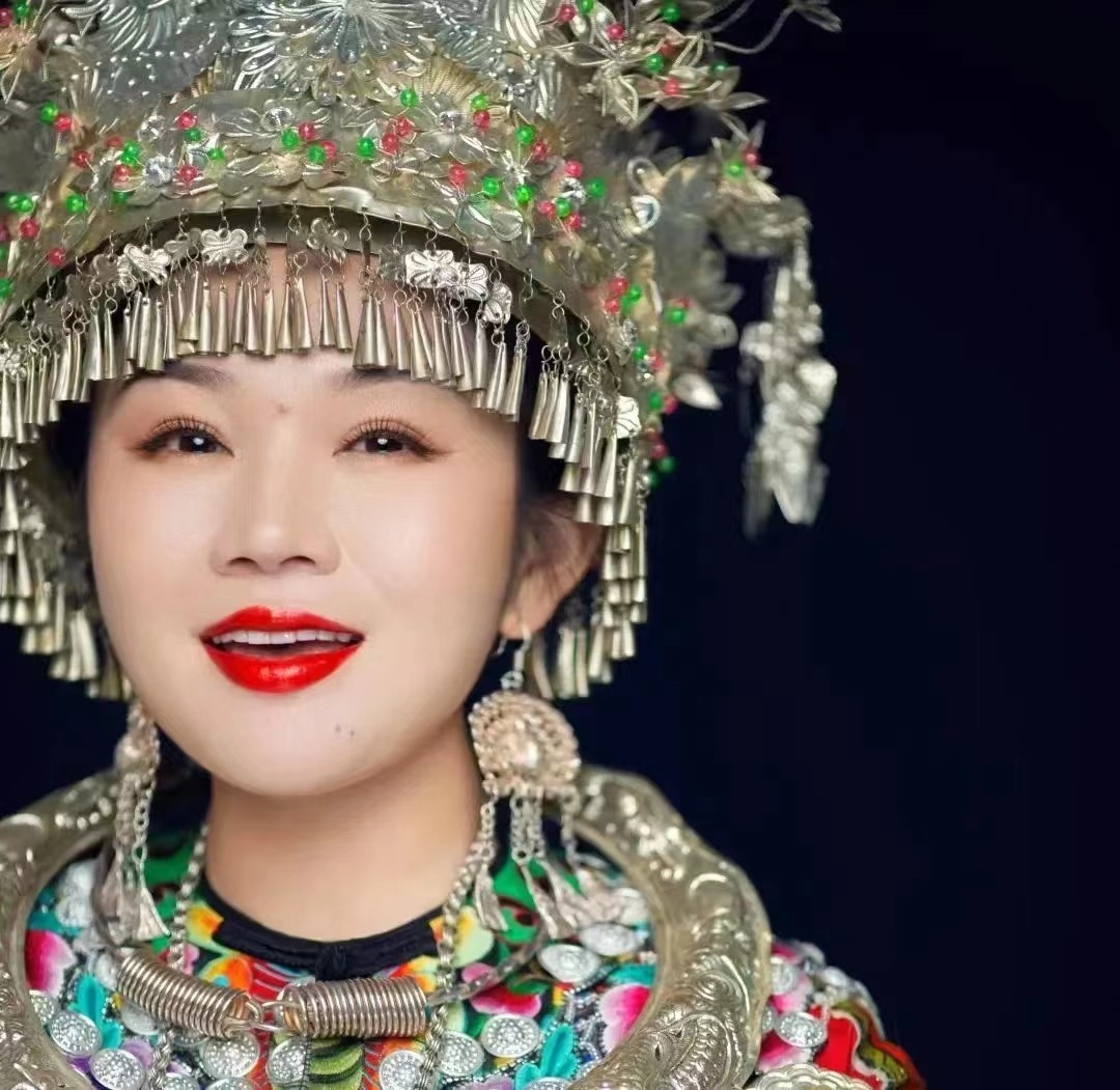 苗嶺飛歌，千千回響：阿苗千千的音樂哲思與文化行旅