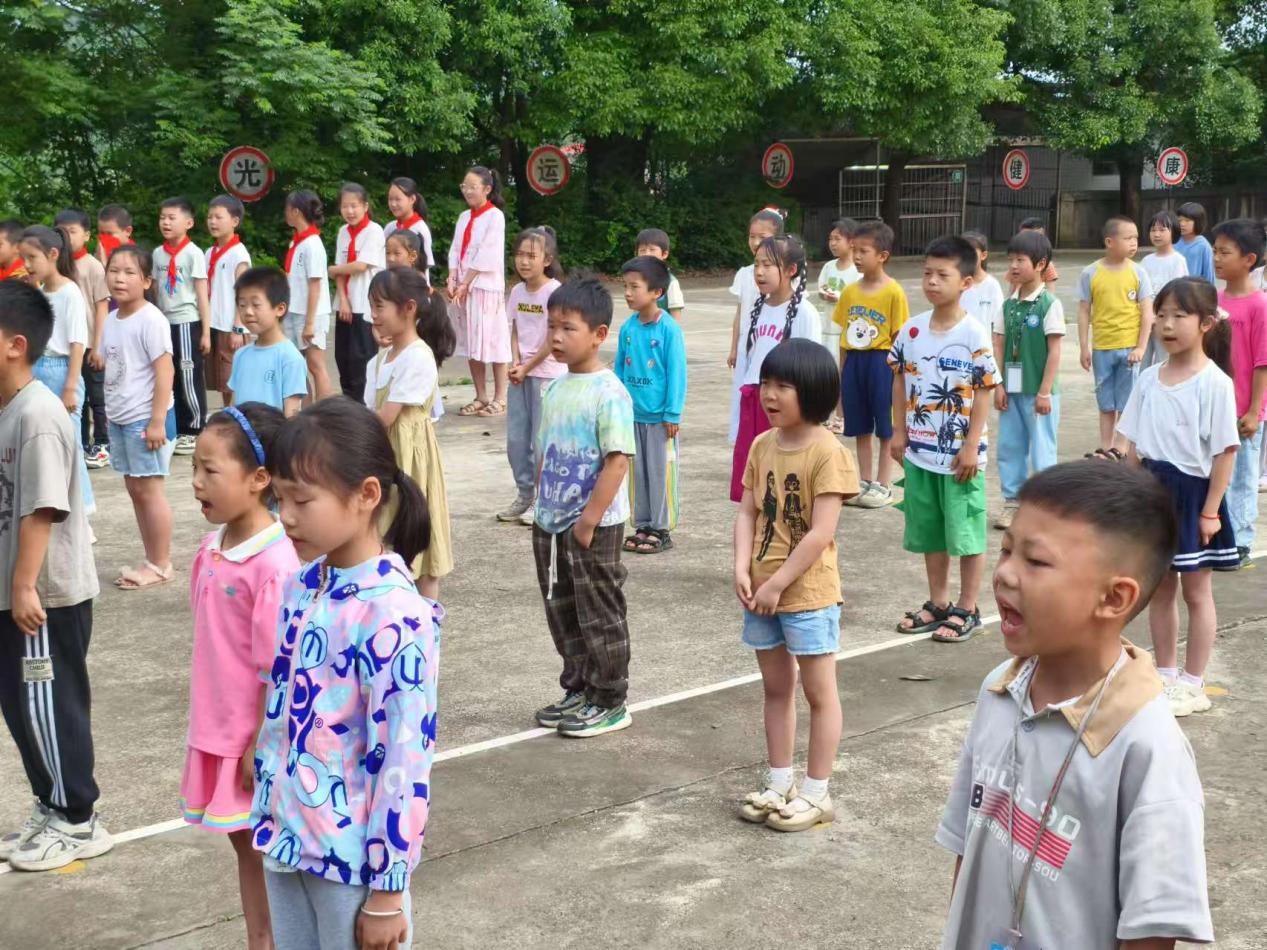 “星星火炬伴成長——紅色基因永流傳”