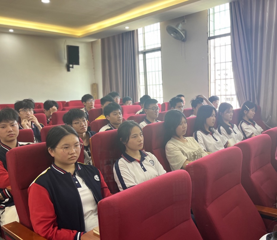 燃情六月，決勝高考