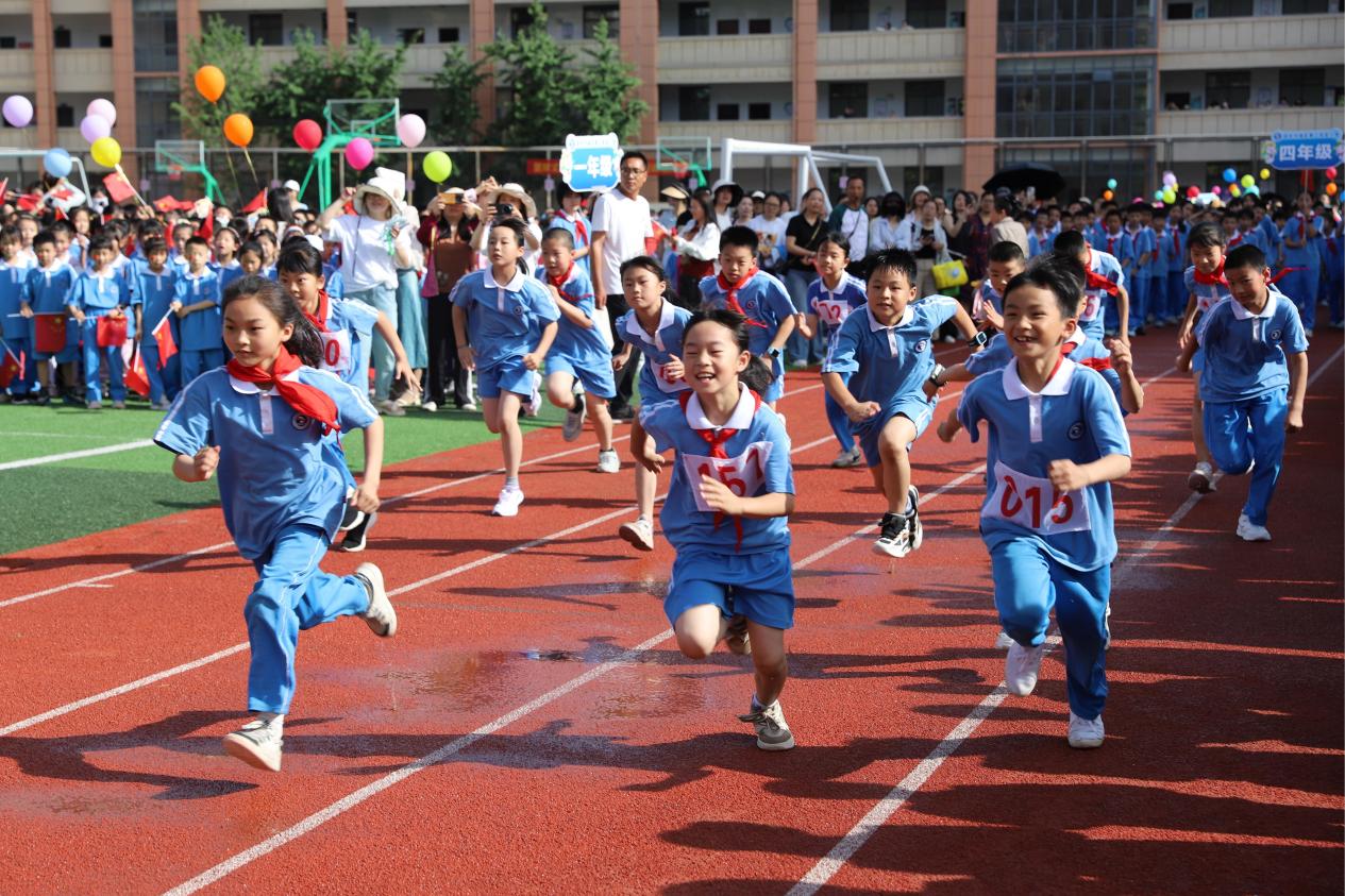 邵東市城區(qū)二小榮獲 “全國(guó)文明校園” 稱號(hào)：向往一種幸福而完整的教育生活