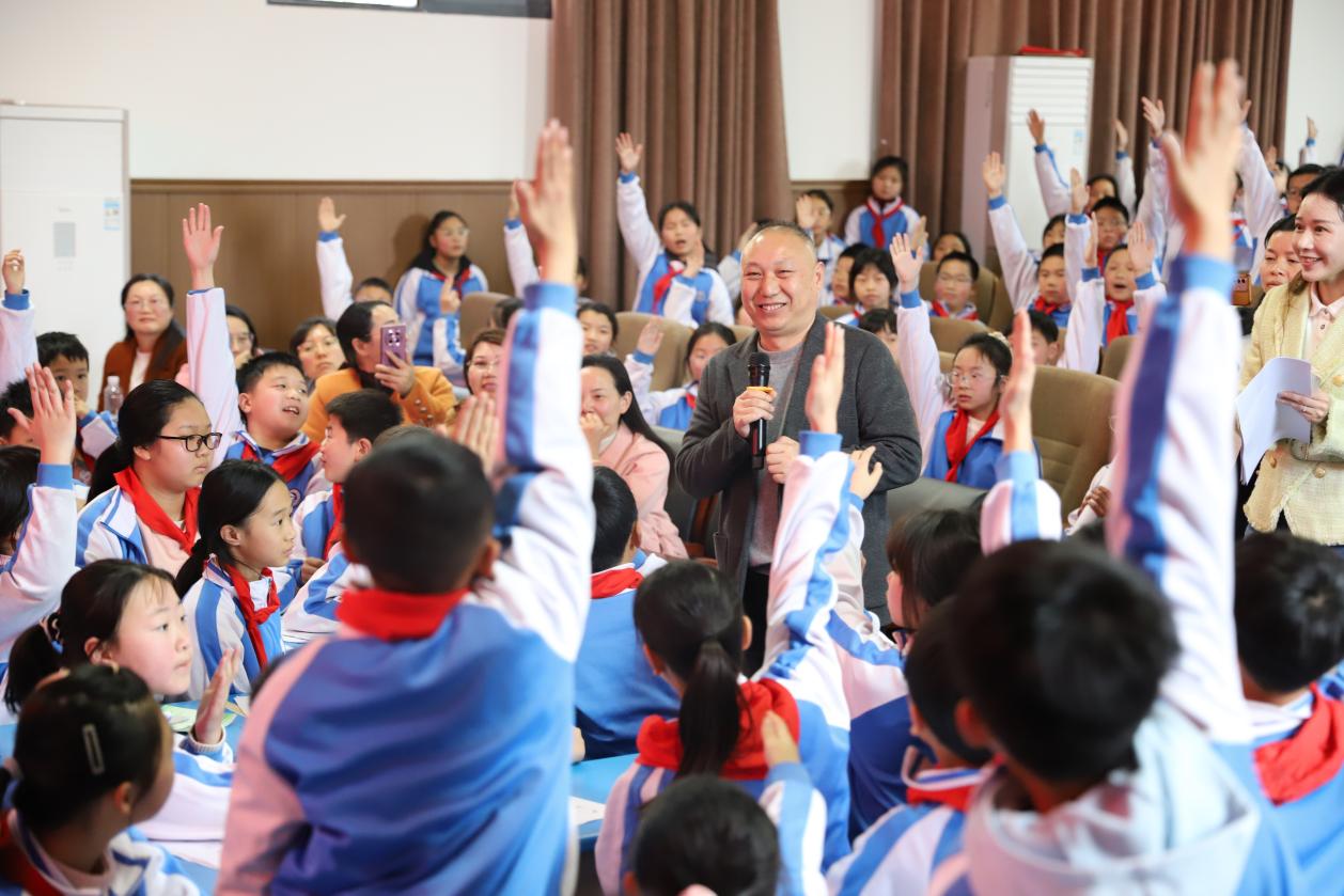 邵東市城區(qū)二小榮獲 “全國(guó)文明校園” 稱號(hào)：向往一種幸福而完整的教育生活