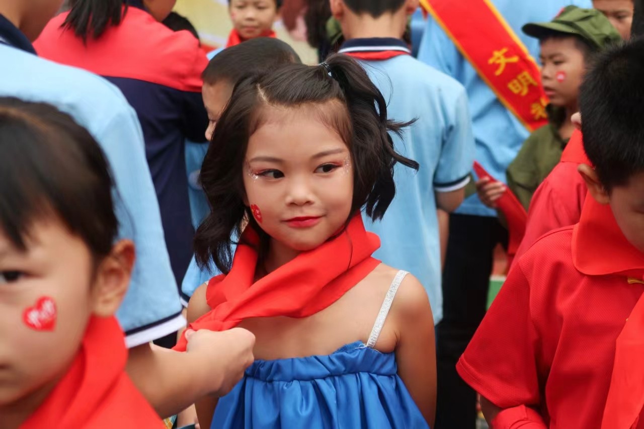 紅領(lǐng)巾新綻北塔園，87名少年許下強(qiáng)國誓言