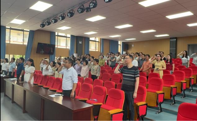 玉田初級(jí)中學(xué)舉行師德師風(fēng)宣誓儀式