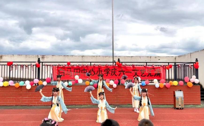 牢記黨的教導(dǎo)，爭(zhēng)做強(qiáng)國少年