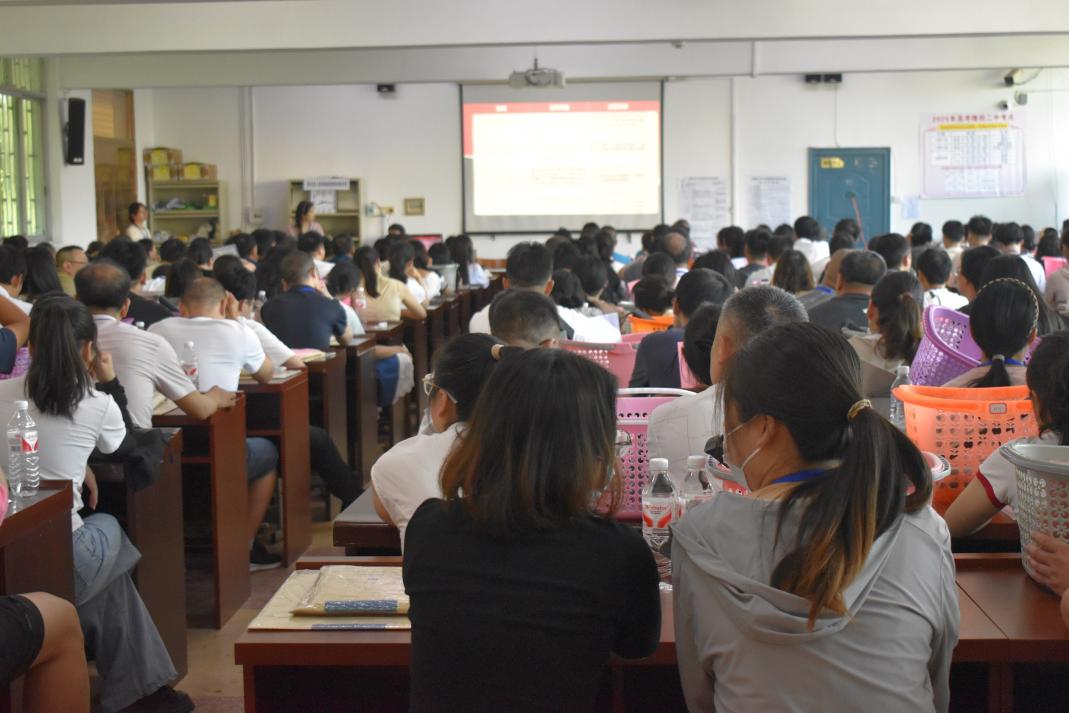 隆回縣“四等級”監(jiān)考評比保高考平安