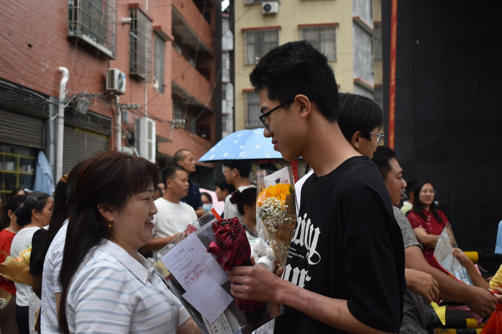 隆回縣2025年初中學(xué)考工作圓滿結(jié)束