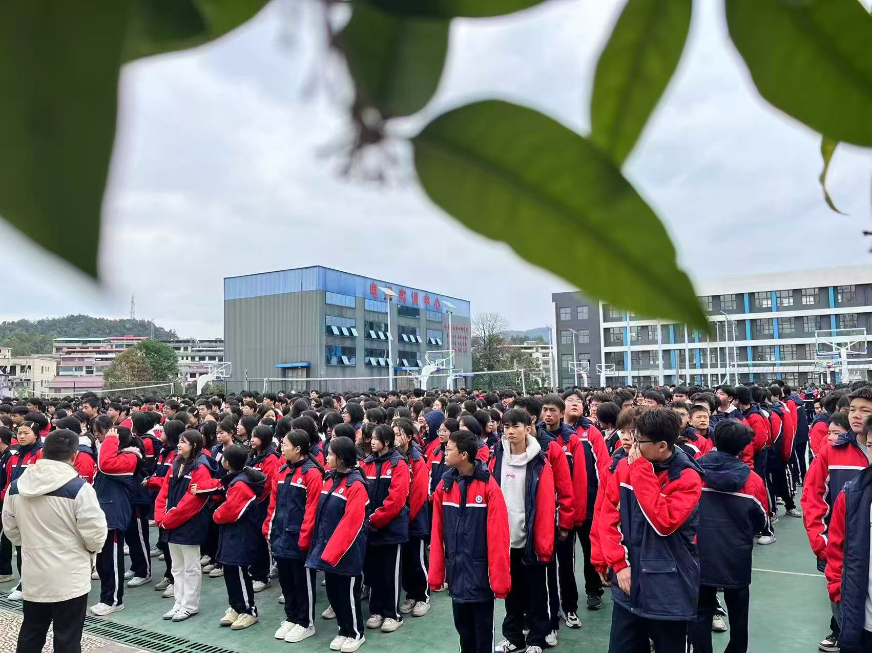 消防知識進校園，師生齊學“防火術”